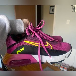 Nike Air Max 2090 Fusia